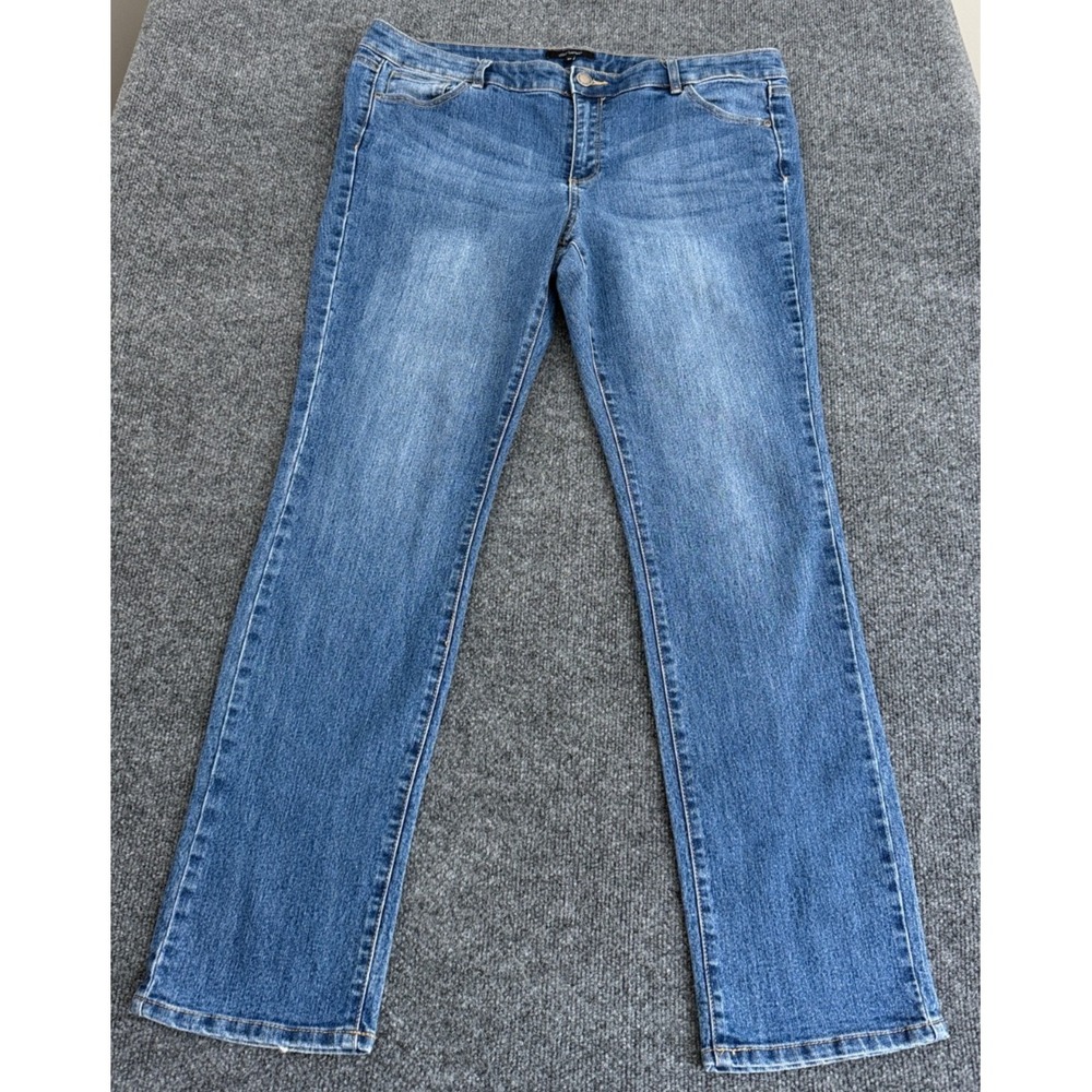 Daisy Fuentes Bootcut Jeans Womens Size 16 Malibu Wash Stretch Denim
